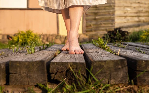 Kompama: A Word That Walks Barefoot Through Meaning Kompama